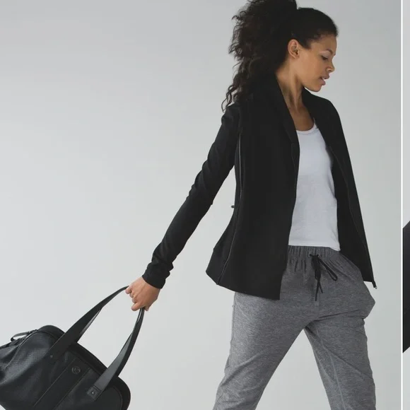 Lululemon | Bhakti Yoga Jacket in navy - Picture 3 of 11